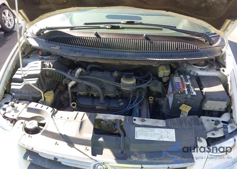 2005 Chrysler Town & Country Lx from USA, damaged, VIN 2C4GP44R55R593071